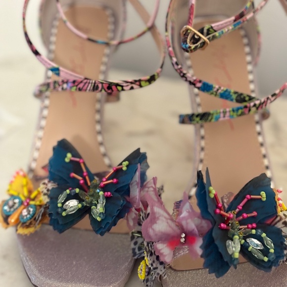 Designer Betsey Johnson Strappy Fancy Open Toe Elegant Heels Emblished Strap - Picture 6 of 13